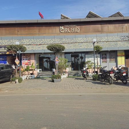 Hotel Royal Orchid Aligarh Kültér fotó
